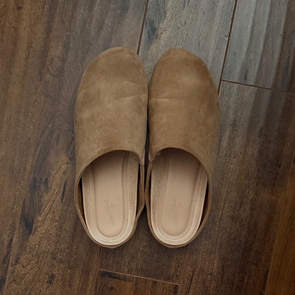 Universal Thread Tan Suede Mules